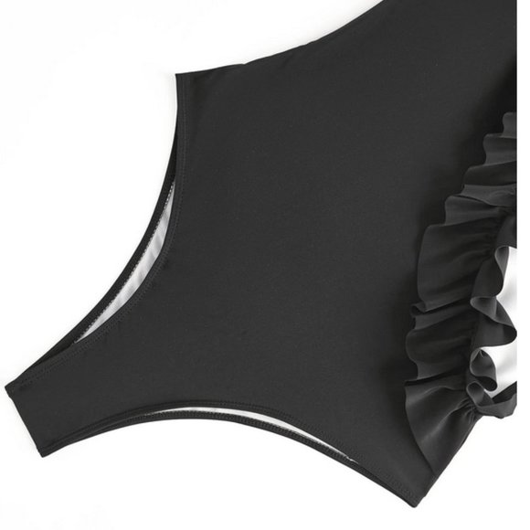 chic Two Tone Ruffle Trim One Piece Swimsuit - Picture 6 of 6